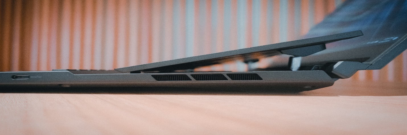 Laptop ROG Zephyrus Duo 16 GX650