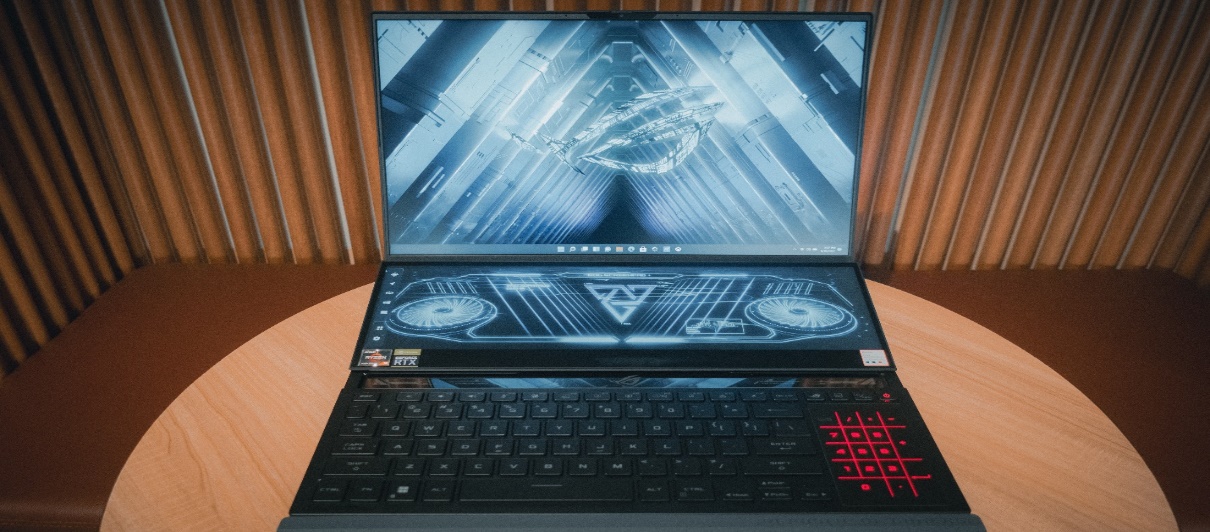Layar ROG Zephyrus Duo 16 GX650